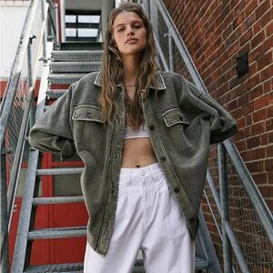 FREE PEOPLE
Ruby Oversized Shirt Jacket in Army Taupe M